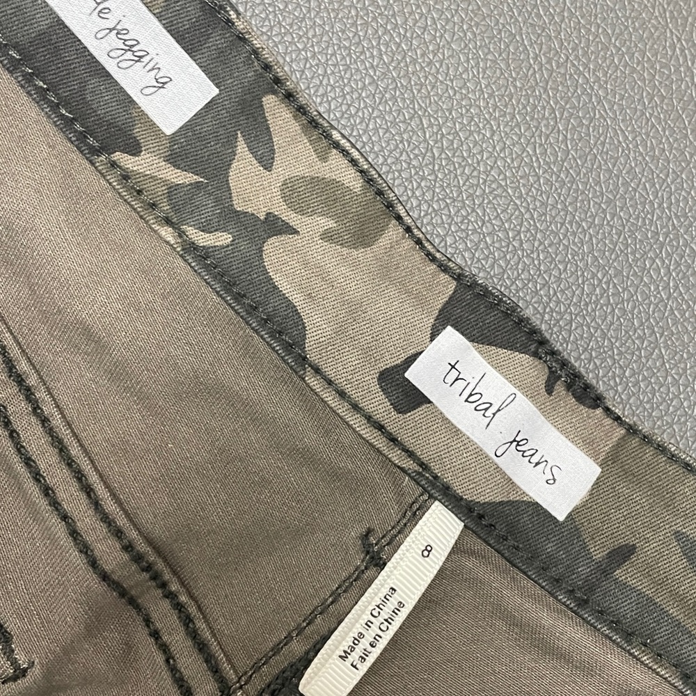 Tribal Camo Jeggings - Picture 5 of 5